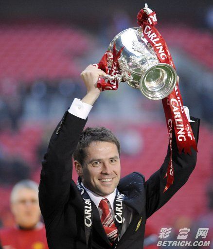 欧文赛点兑现,皇家马德里淘汰曼联晋级四强,主帅激动落泪的简单介绍 欧文赛点兑现,皇家马德里淘汰曼联晋级四强,主帅激动落泪的简单介绍